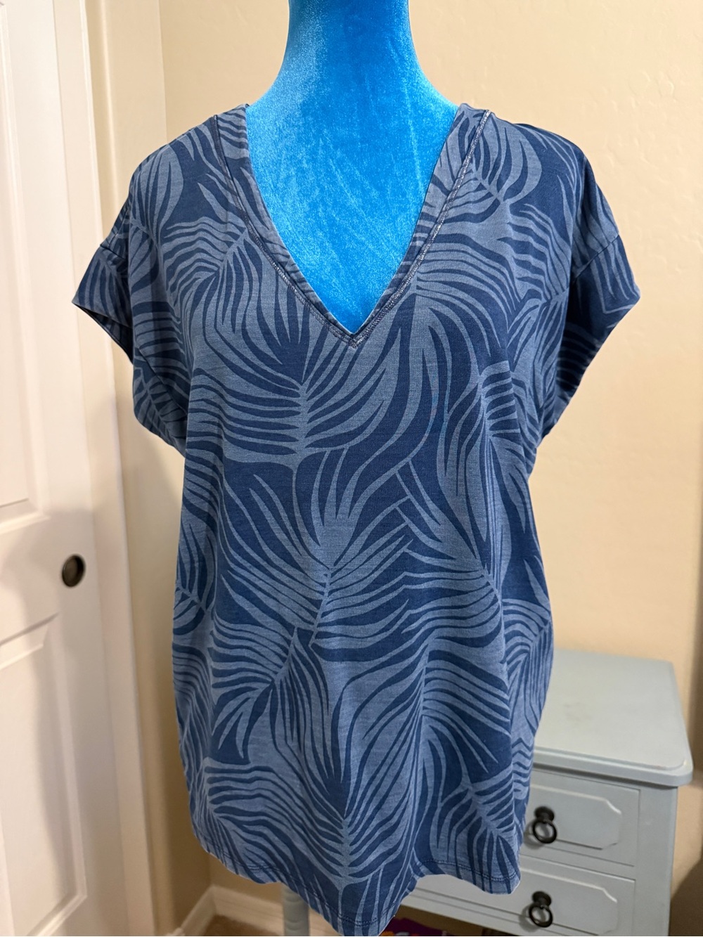 White House Black Market Blue Palm V-Neck Top